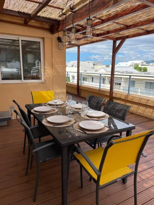 Rare ! Spacieux T3 En Roof-Top Au Barachois - 2 Ch Climatisees - 6 Couchages - Proche Aeroport Saint-Denis Kültér fotó
