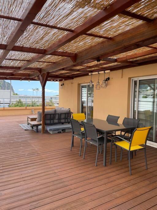 Rare ! Spacieux T3 En Roof-Top Au Barachois - 2 Ch Climatisees - 6 Couchages - Proche Aeroport Saint-Denis Kültér fotó